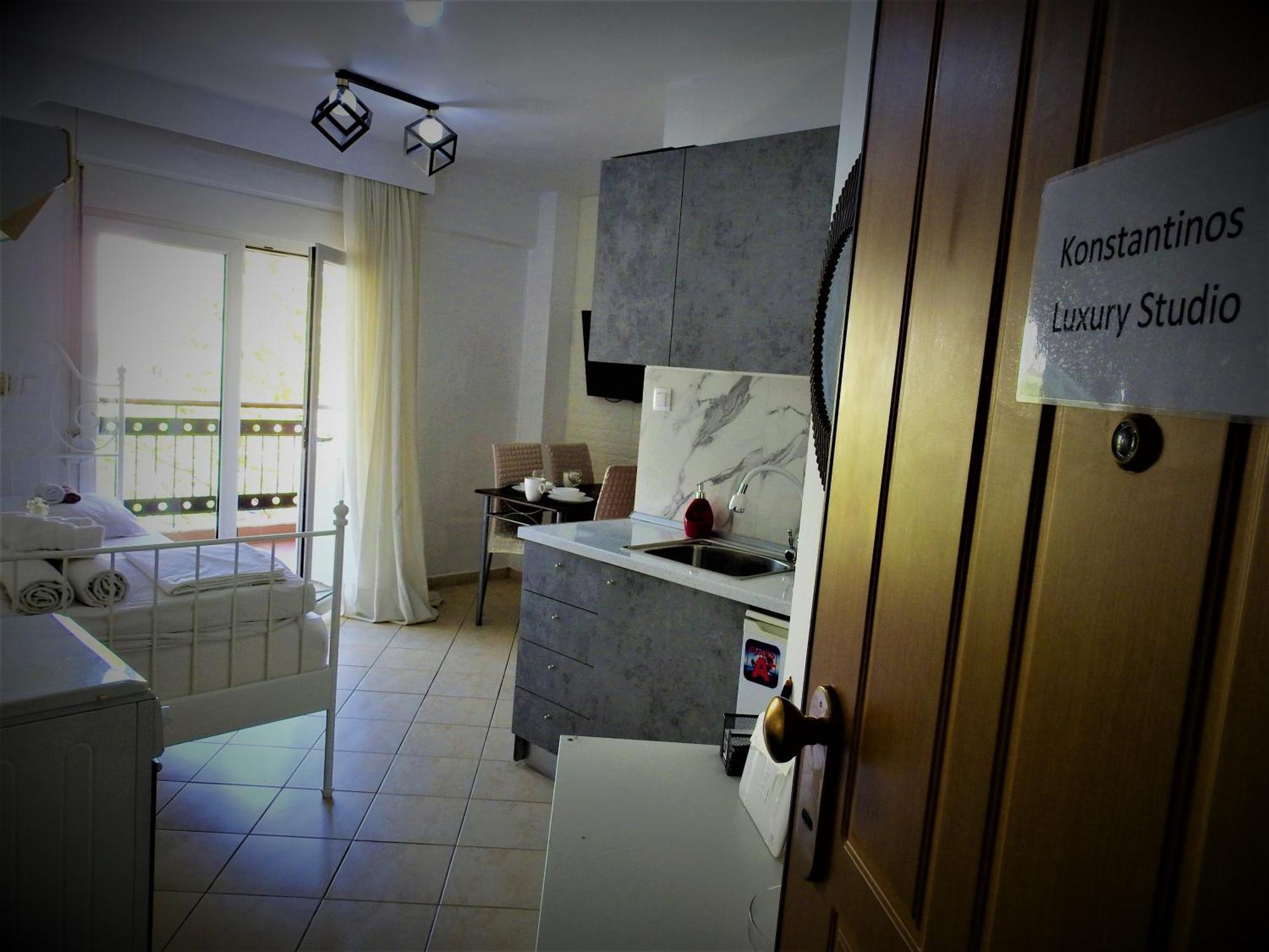 Konstantinos'S Luxury Studio Thessaloníki Ngoại thất bức ảnh
